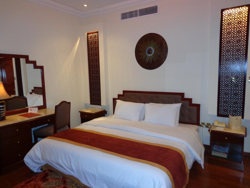 Bahrain Carlton Hotel Manama Exterior foto